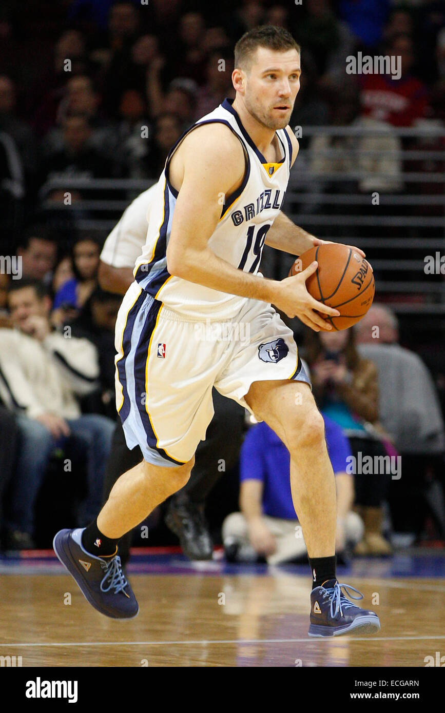 Overtime. 13th Dec, 2014. Memphis Grizzlies guard Beno Udrih (19 ...