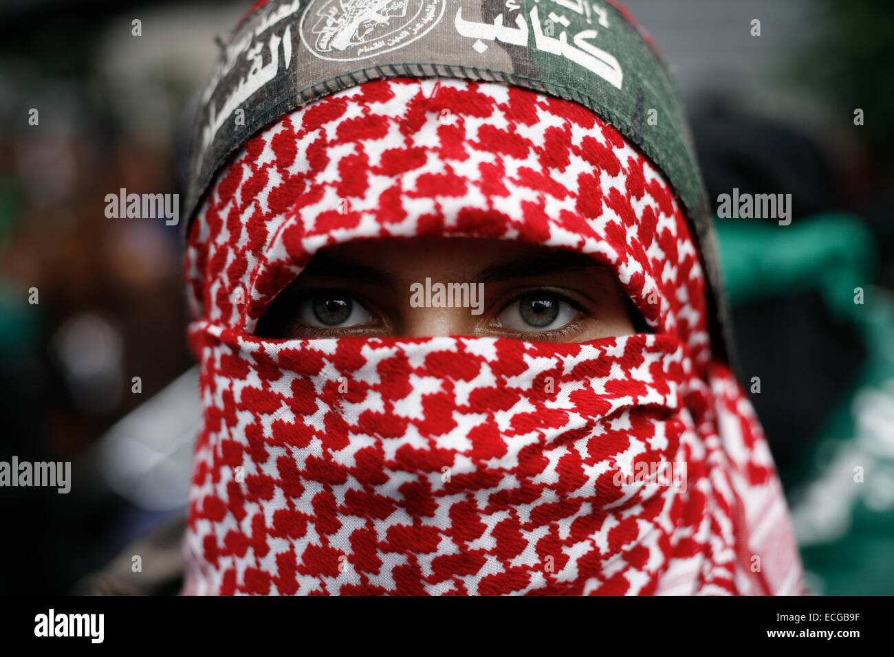 Palestinian Members Of Al-qassam Brigades, The Armed Wing Of The Hamas 