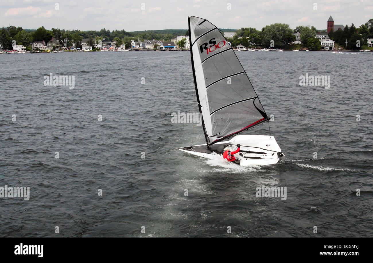 Rs 100 Racing RS 100 racing dinghy capsizing in Lake Winnipesaukee New Hampshire USA ...