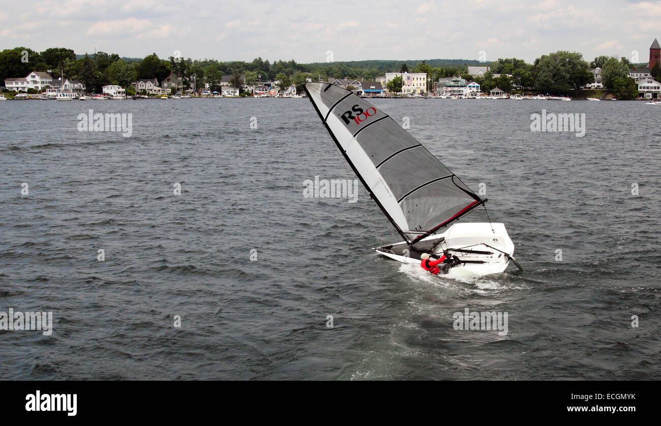 Rs 100 Racing RS 100 racing dinghy capsizing in Lake Winnipesaukee New Hampshire USA ...