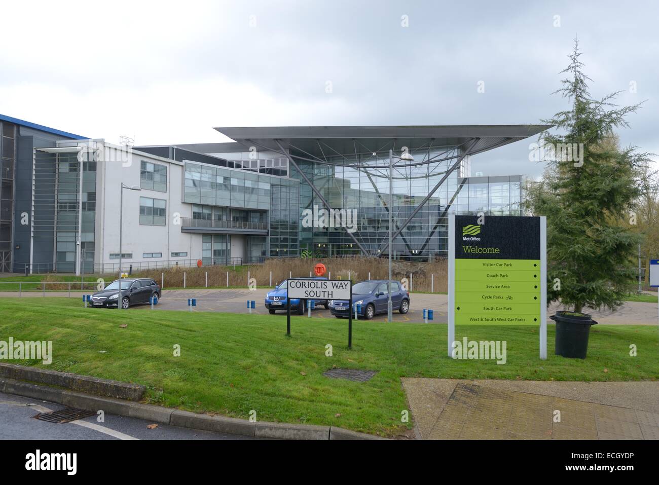 UK Met Office - Entrance to the building Stock Photo
