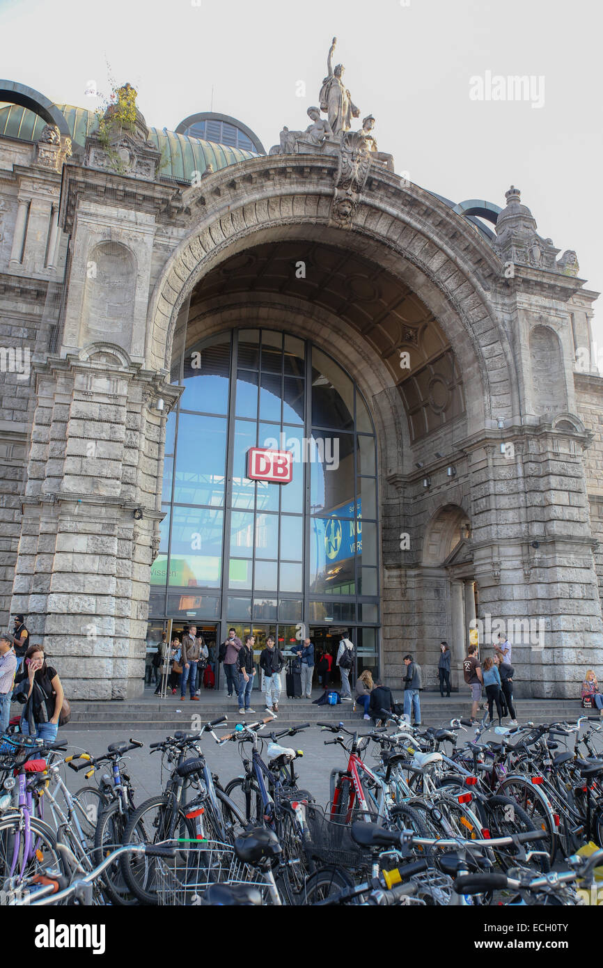 Nuremberg station hi-res stock photography and images - Alamy