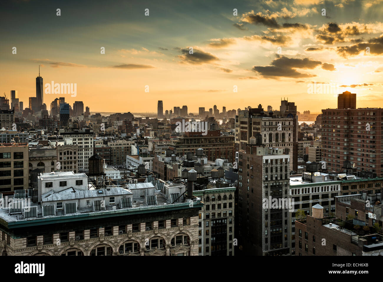 Urban midtown manhattan hi-res stock photography and images - Alamy