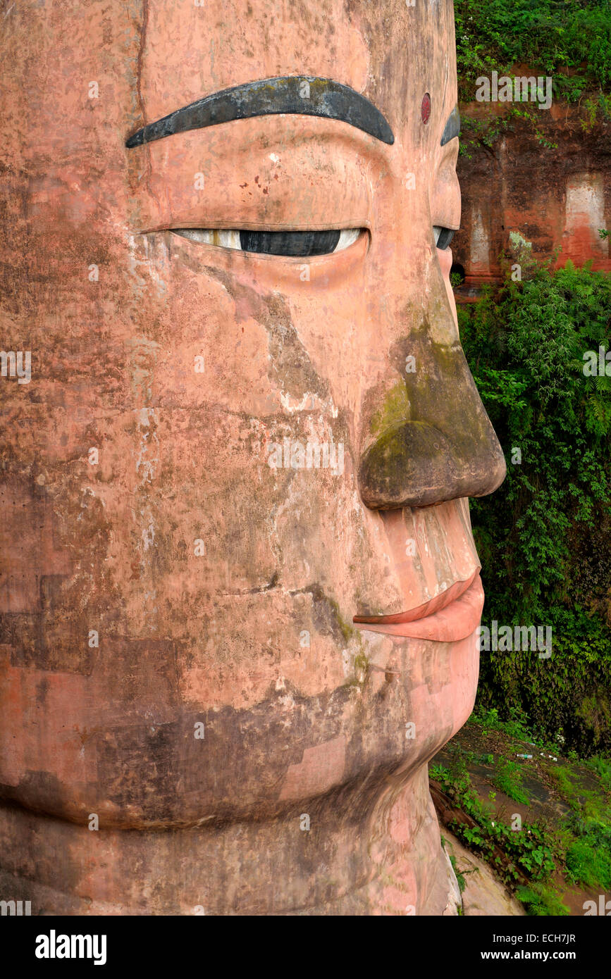 Largest stone Buddha statue in the world, Leshan Giant Buddha, Leshan