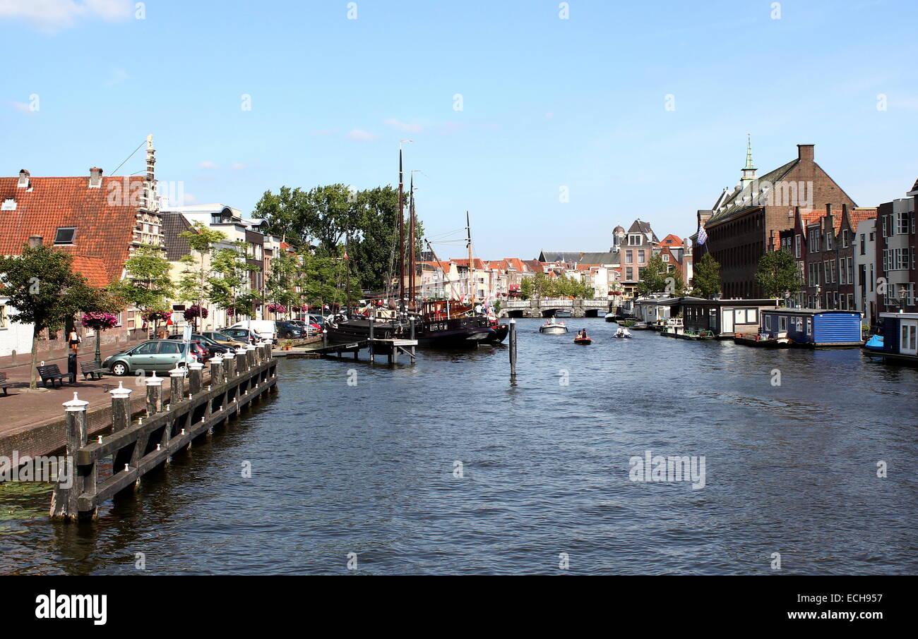 17th century Stadstimmerwerf (City Wharf) at Kort Galgewater canal in  Leiden, The Netherlands, looking at Prinsessebrug Stock Photo - Alamy