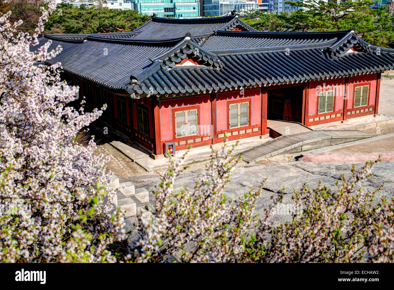 Changgyeonggung was built in 1418 for the living of Goryeo Emperor located in Seoul, Korea. It was one of the five grand palaces Stock Photo