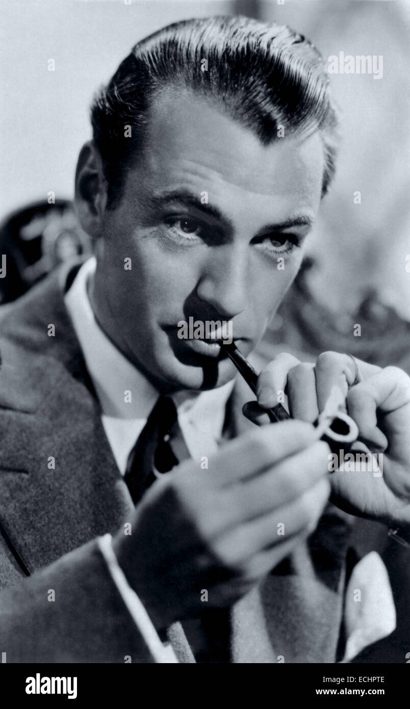Gary cooper smoking hi-res stock photography and images - Alamy