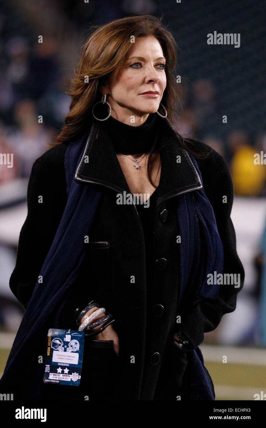 Dallas Cowboys executive Charlotte Jones Anderson will receive trailblazer  award