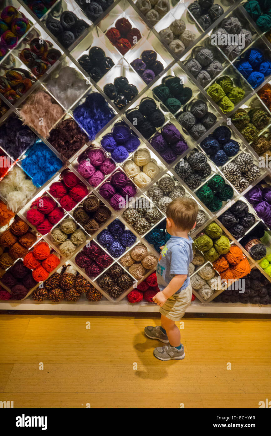 lion brand yarn store in New York City Stock Photo Alamy
