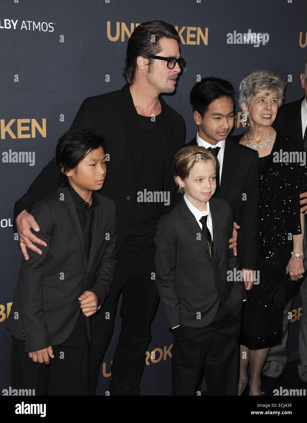 Los Angeles, CA, USA. 15th Dec, 2014. Brad Pitt, Pax Thien Jolie-Pitt, Shiloh Nouvel Jolie-Pitt, Maddox Jolie-Pitt at arrivals for UNBROKEN Premiere, TCL Chinese 6 Theatres (formerly Grauman's), Los Angeles, CA December 15, 2014. Credit:  Dee Cercone/Everett Collection/Alamy Live News Stock Photo