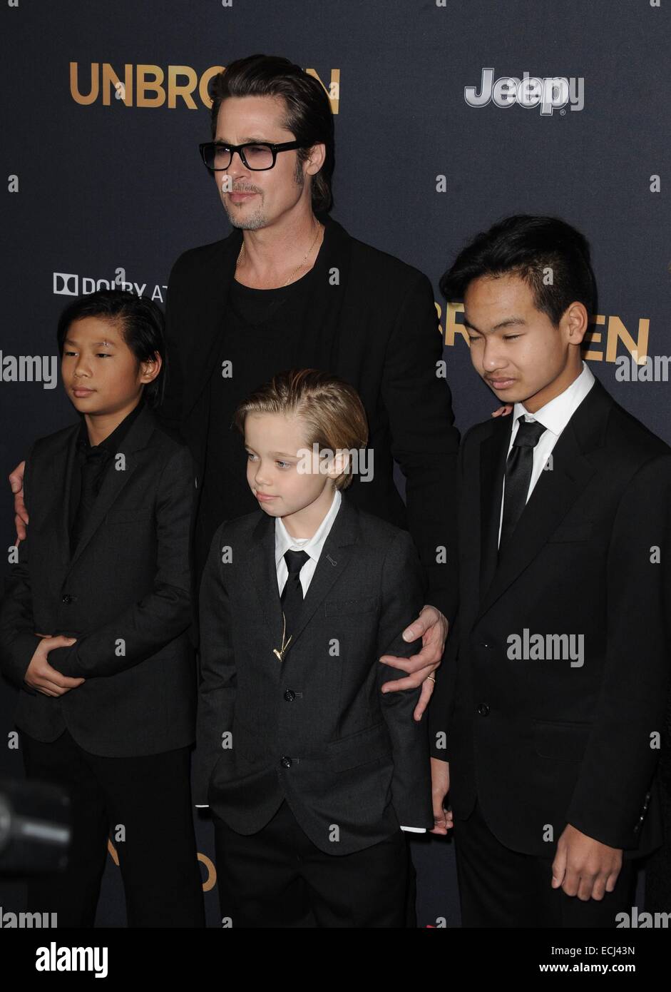 Los Angeles, CA, USA. 15th Dec, 2014. Brad Pitt, Pax Thien Jolie-Pitt, Shiloh Nouvel Jolie-Pitt, Maddox Jolie-Pitt at arrivals for UNBROKEN Premiere, TCL Chinese 6 Theatres (formerly Grauman's), Los Angeles, CA December 15, 2014. Credit:  Dee Cercone/Everett Collection/Alamy Live News Stock Photo