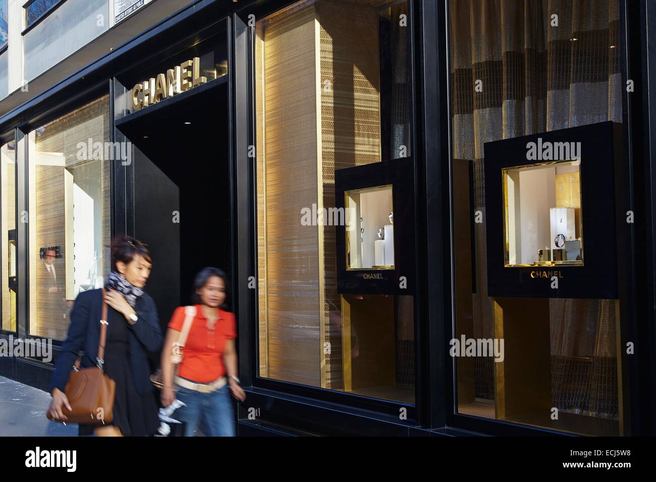 Paris - Avenue Montaigne: Chanel, The House of Chanel, more…