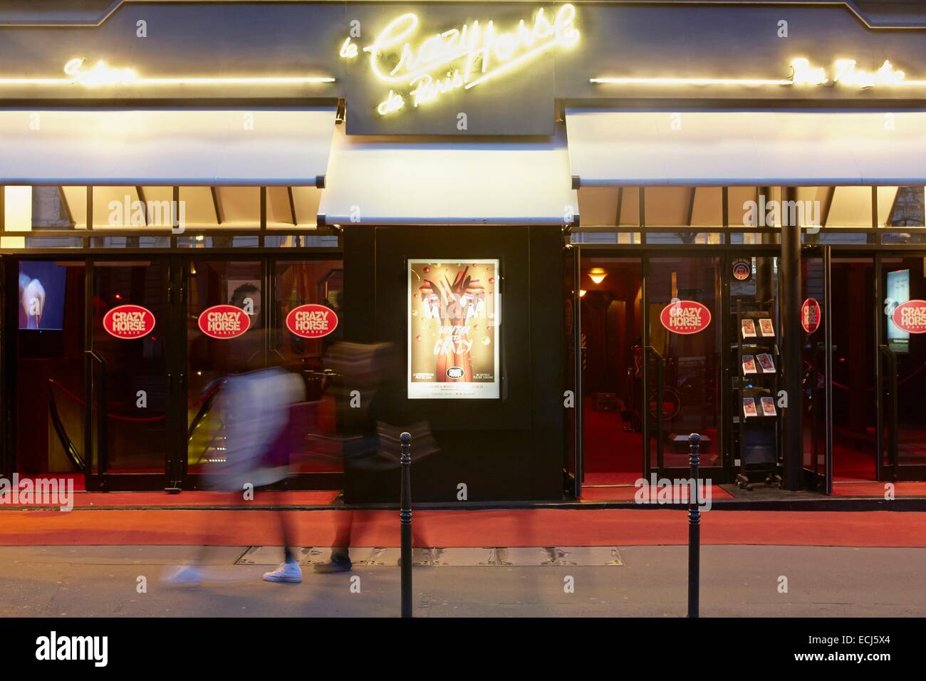 Crazy horse saloon paris hires stock photography and images Alamy