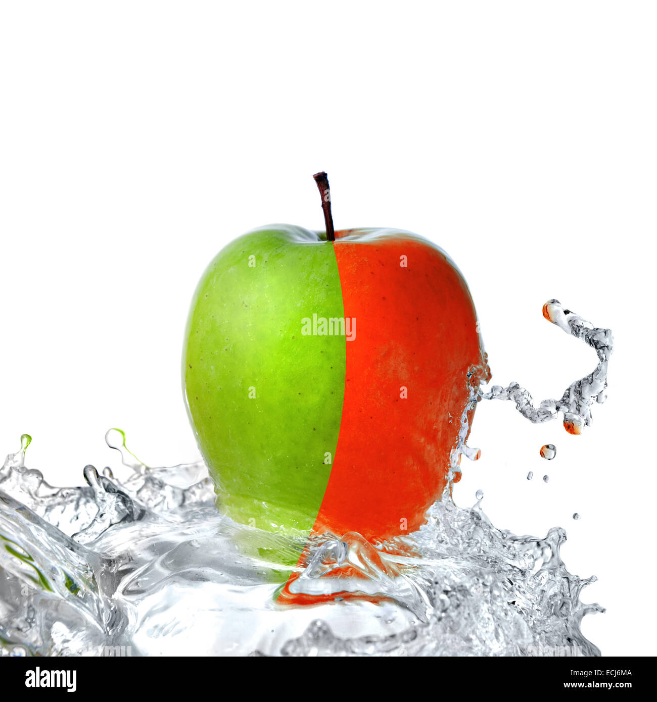 https://c8.alamy.com/comp/ECJ6MA/fresh-water-splash-on-red-and-green-apple-isolated-on-white-ECJ6MA.jpg