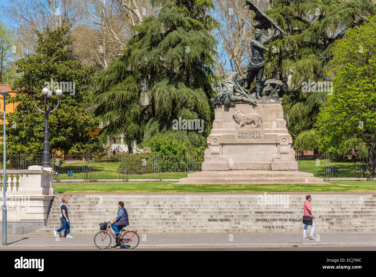 Italy, Emilia Romagna, Bologna, piazza 8 agosto, Montagnola Park (Parco
