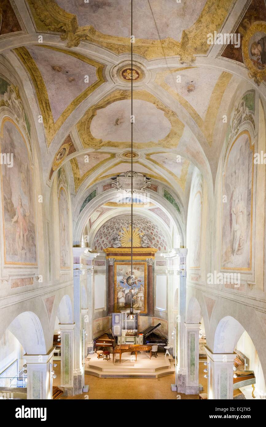 Italy, Emilia Romagna, Bologna, San Colombano museum, collection of old music instruments donated by Luigi Ferdinando Tagliavini Maestro, oratory of the early 17th century Stock Photo