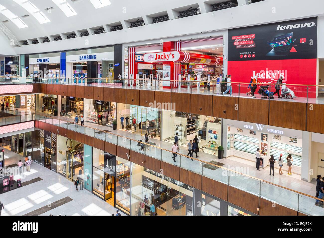 United Arab Emirates, Dubai, commercial center Dubai Mall, the largest in the world in 1200