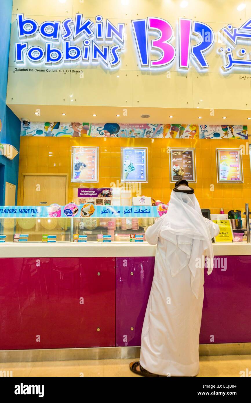 United Arab Emirates, Dubai, commercial center Dubai Mall, the largest in the world in 1200