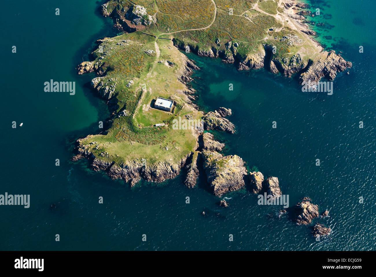 France, Morbihan, Houat island, pointe Beg er Vachif (aerial view) Stock Photo