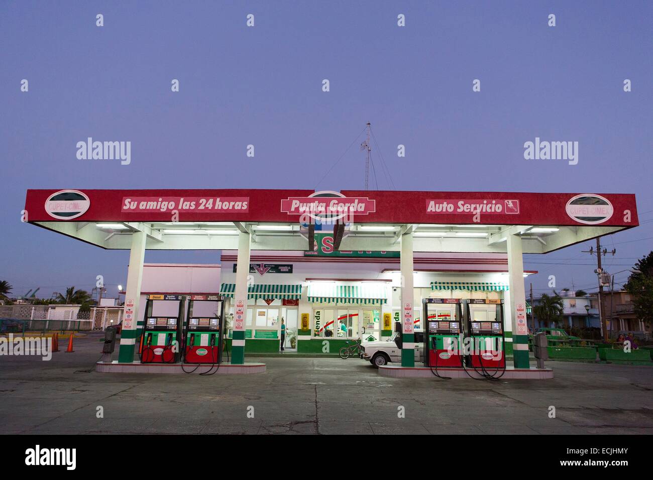 Cuba, Cienfuegos province, Cienfuegos, Punta Gorda, gas station in 1950's architectural style Stock Photo