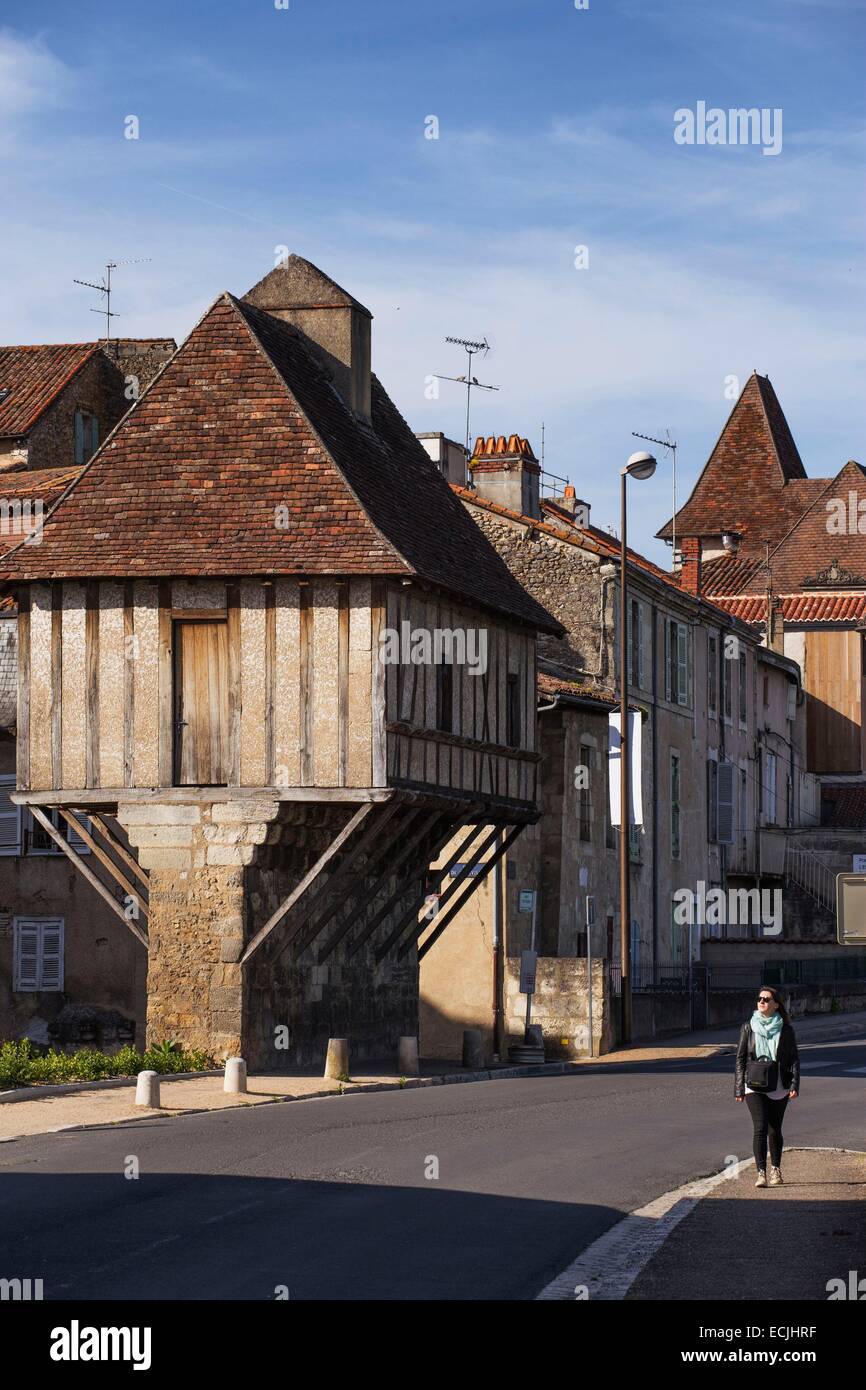 France, Dordogne, Perigord Blanc, Perigueux, timbered house named ...