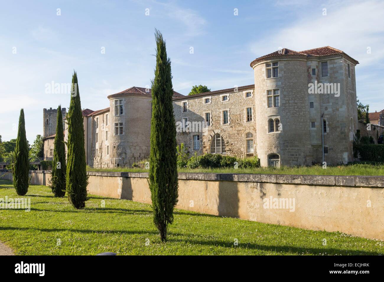 France, Dordogne, Perigord Blanc, Perigueux, garders of the Vesunna ...