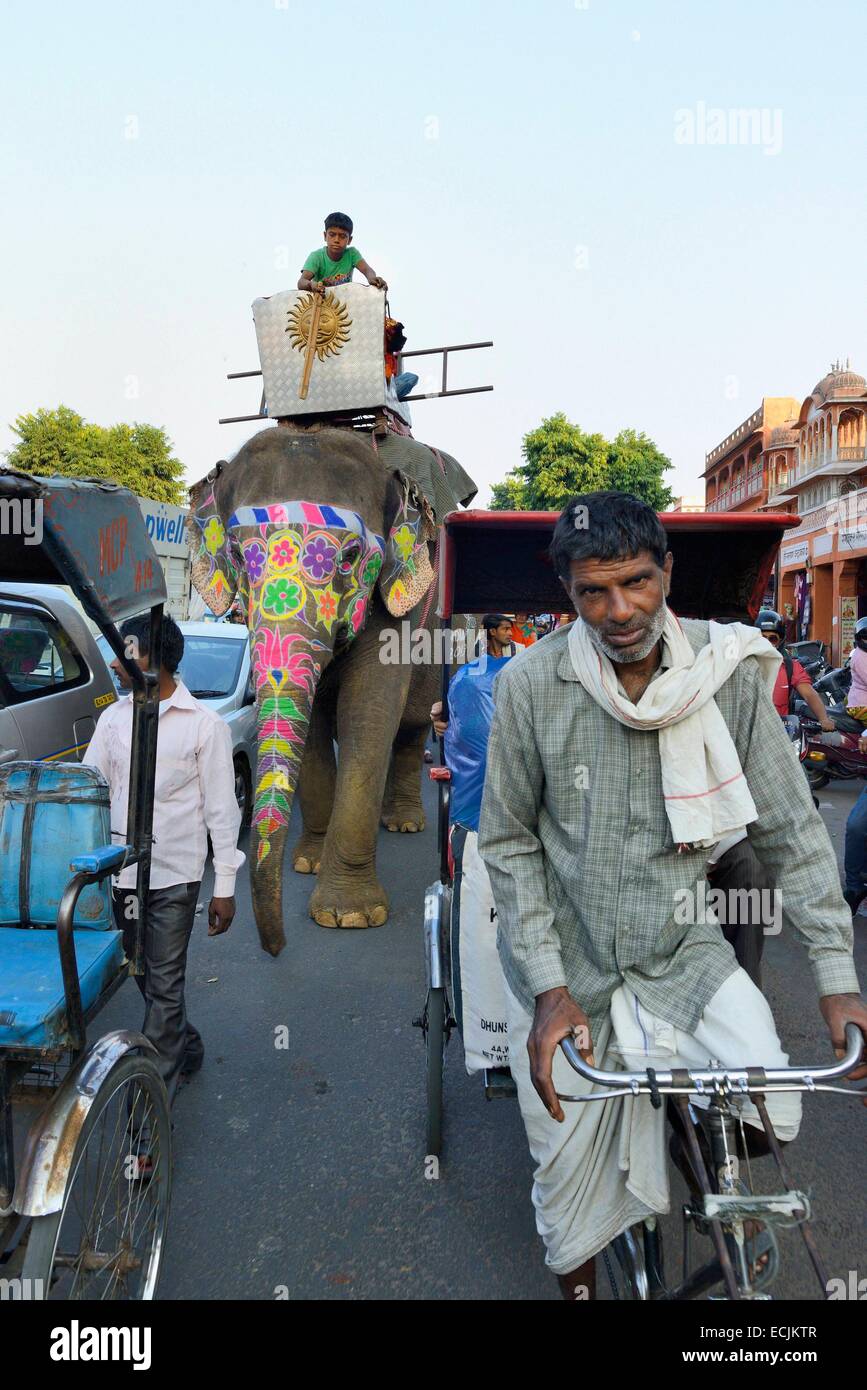India, Rajasthan, Jaipur, Elephant caught in a traffic jam during Diwali festival Stock Photo
