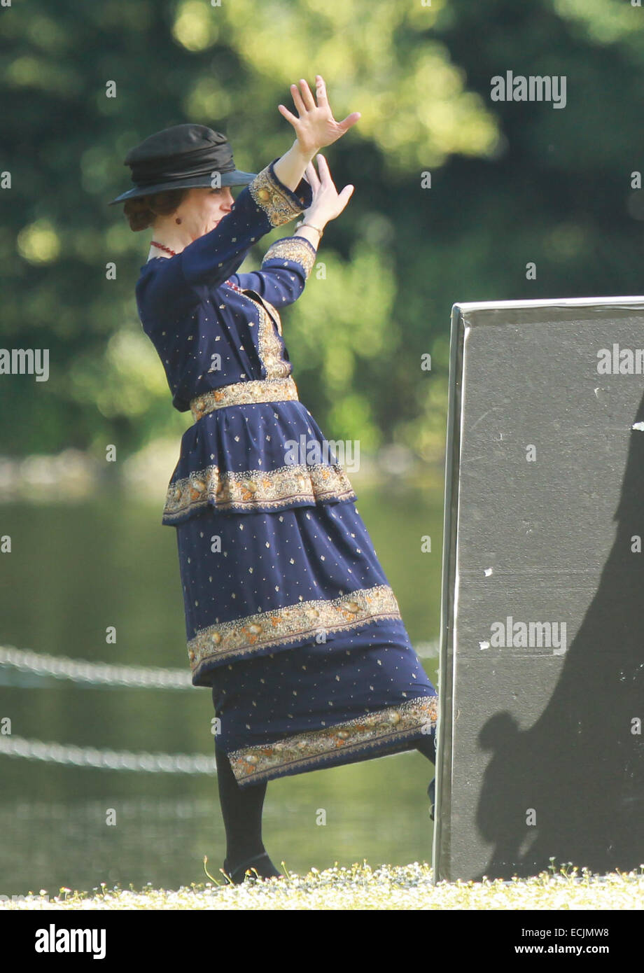 Amanda Abbington and Lauren Crace film a scene for Mr Selfridge in a London park  Featuring: Amanda Abbington Where: London, United Kingdom When: 13 Jun 2014 Stock Photo