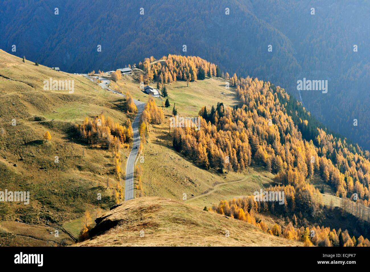 Austria, Salzburg Land, Carinthia, view on Grossglockner-Hochalpenstrasse (Grossglockner High Alpine Road), Fusch, Fuschertal Valley and Hohe Tauern Massif Stock Photo