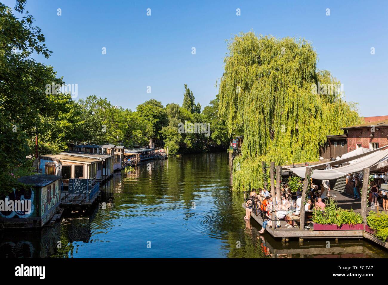 Germany, Berlin, East Berlin district of Kreuzberg, coffee night club Club der Visionäre the