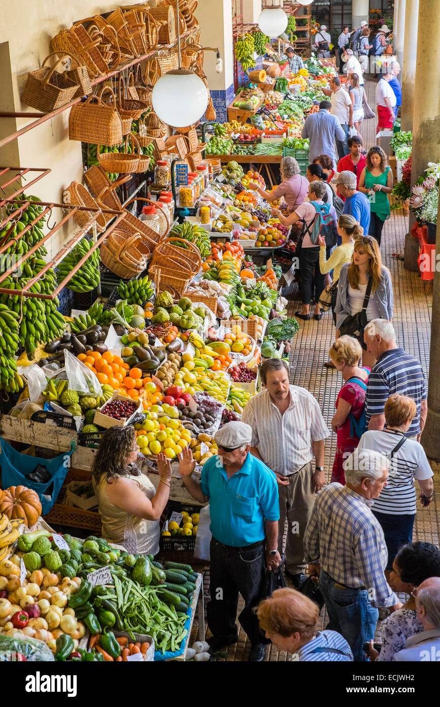 Portugal, Madeira island, Funchal, Farmers' Market (Mercado dos
