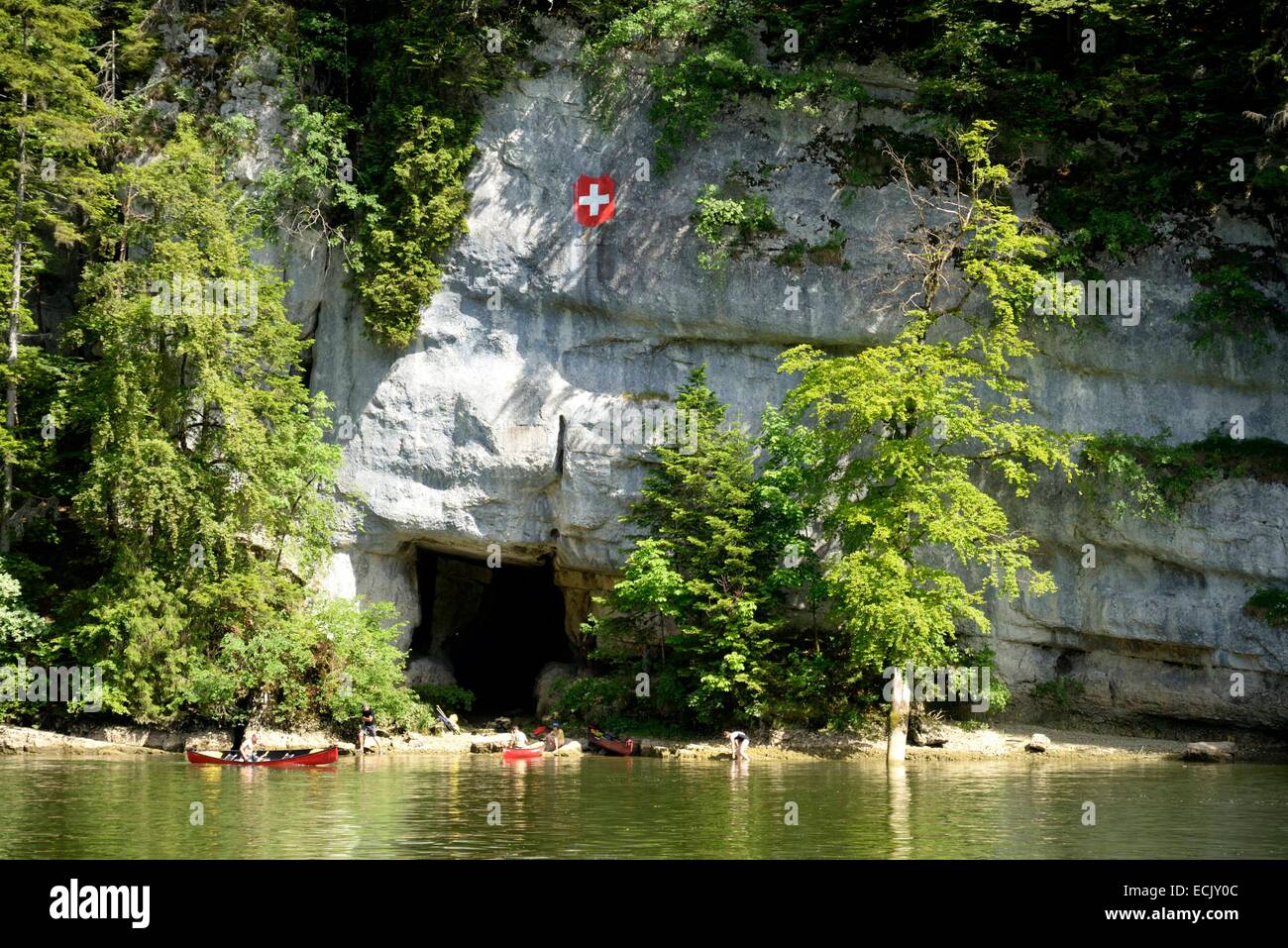 France, Doubs, Haut Doubs, Villers le Lac, Doubs basin in the Gorges du Doubs, practice canoeing in the Swiss frontier Stock Photo