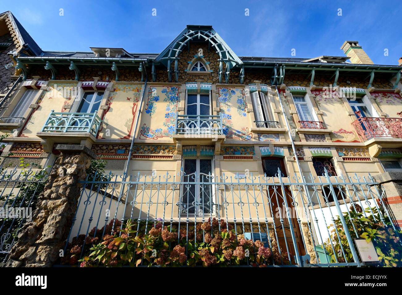 France, Meurthe et Moselle, Nancy, Rue Felix Faure, Art Nouveau subdivision house by architect Cesar Pain, villa Les Clematites Stock Photo