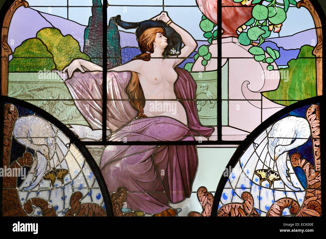 France Meurthe Et Moselle Nancy Ecole De Nancy Museum La Femme Au Stock Photo Alamy
