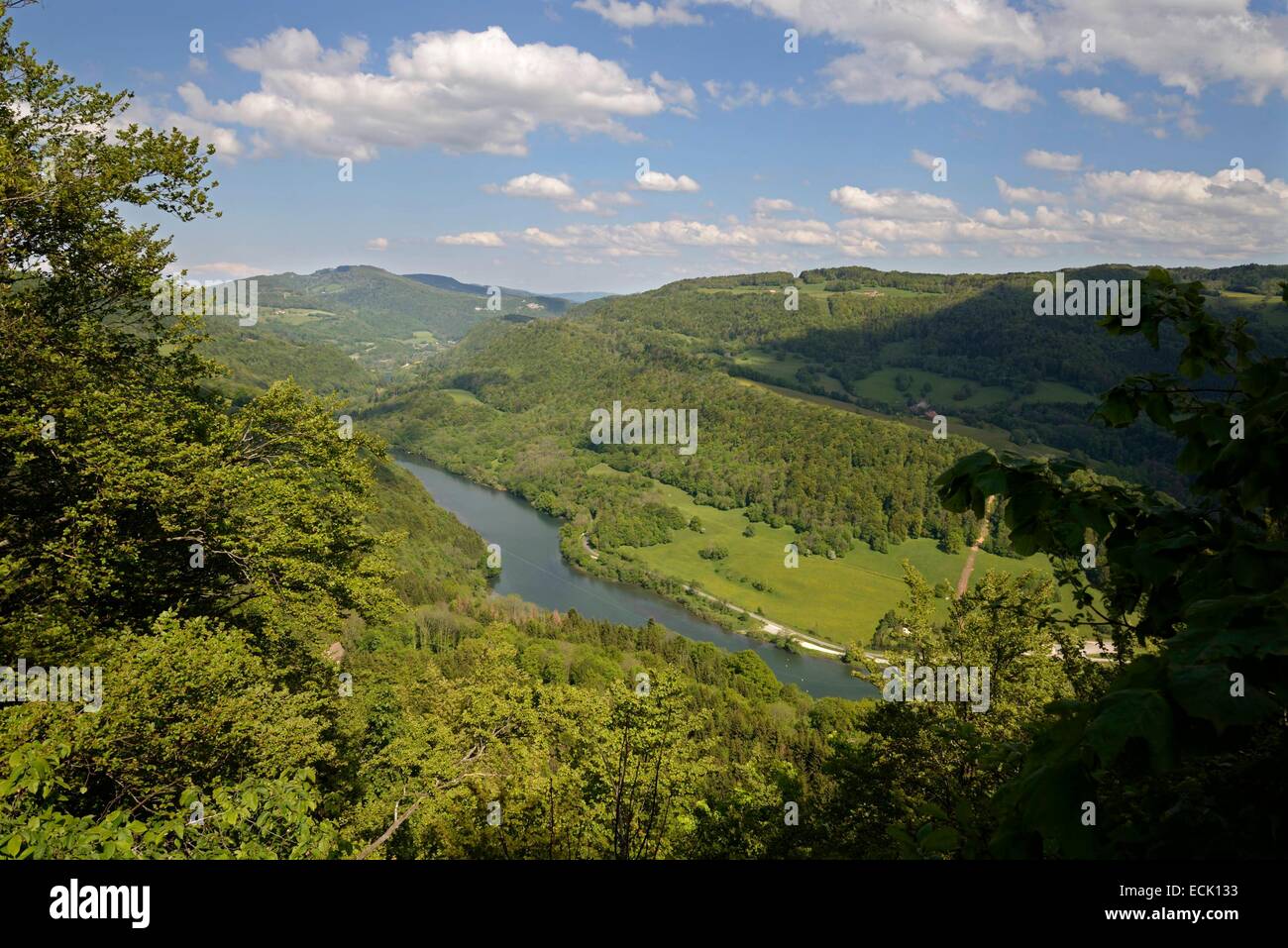 France, Doubs, Vaufrey, Doubs valley in spring enclave in the foothills