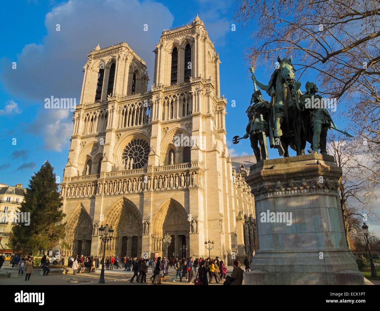 France, Paris, Ile de la Cité, Notre-Dame-de-Paris statue of Charlemagne in the parvis Stock Photo