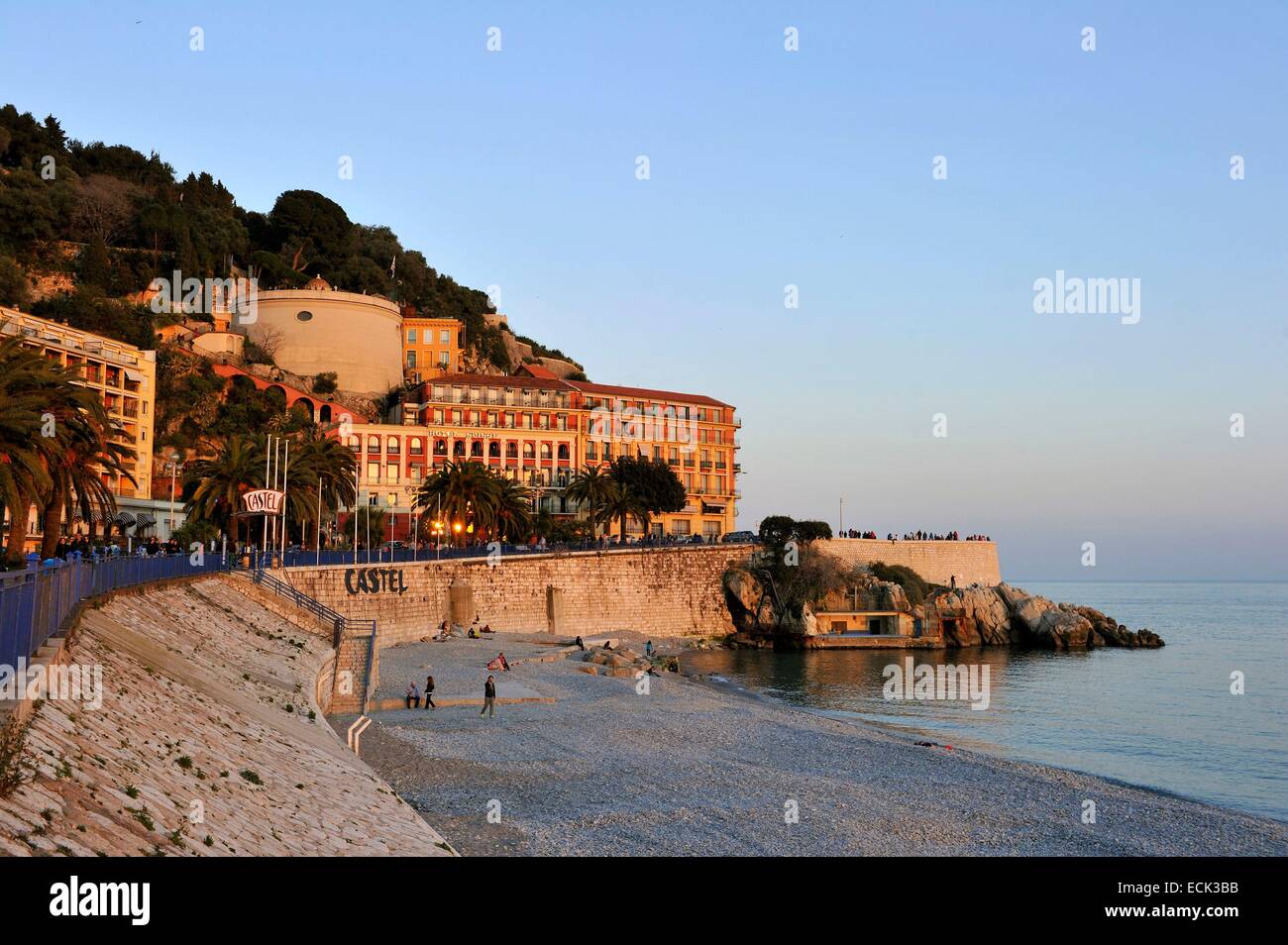 France, Alpes-Maritimes, Nice, quai Rauba Capeu, pointe des Ponchettes and  thΘ Bellanda tower Stock Photo - Alamy