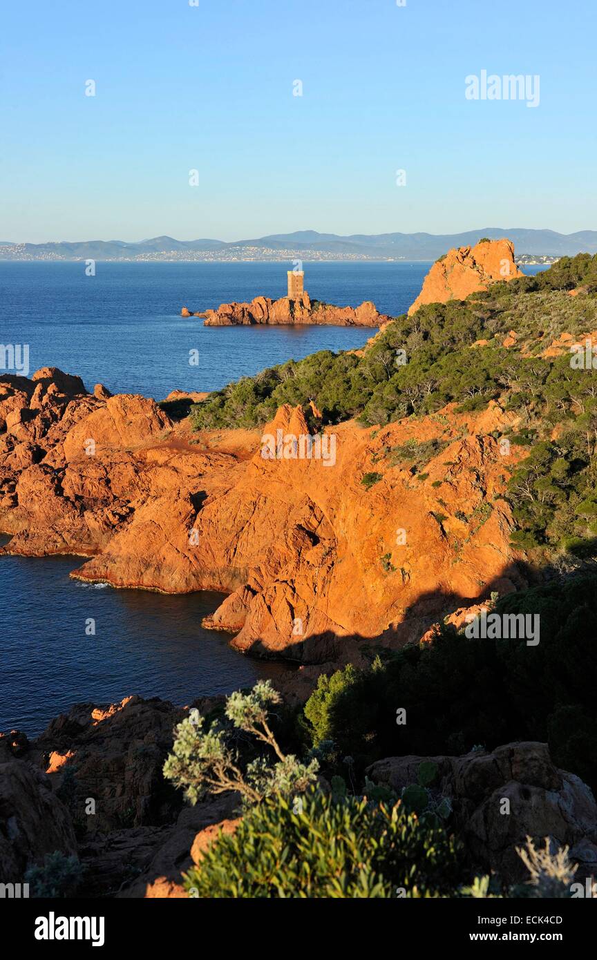 france-var-esterel-corniche-st-raphael-dramont-cap-and-ile-d-or