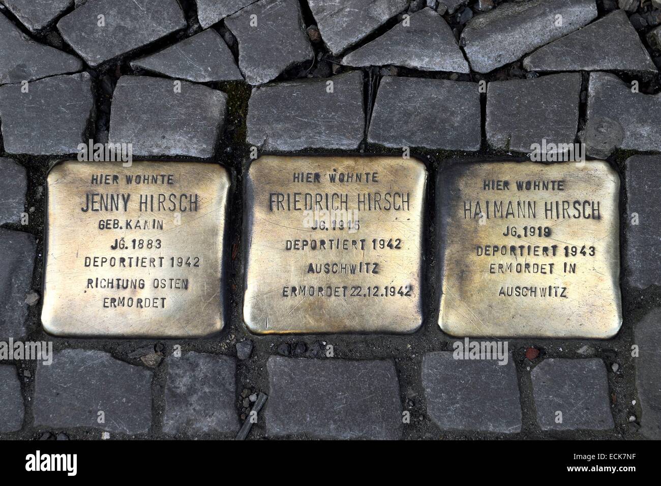 Germany, Berlin, Spandauer Vorstadt in Berlin-Mitte, embedded in the sidewalks of 63 German cities, Stolpersteine ??honor the deportees Stock Photo
