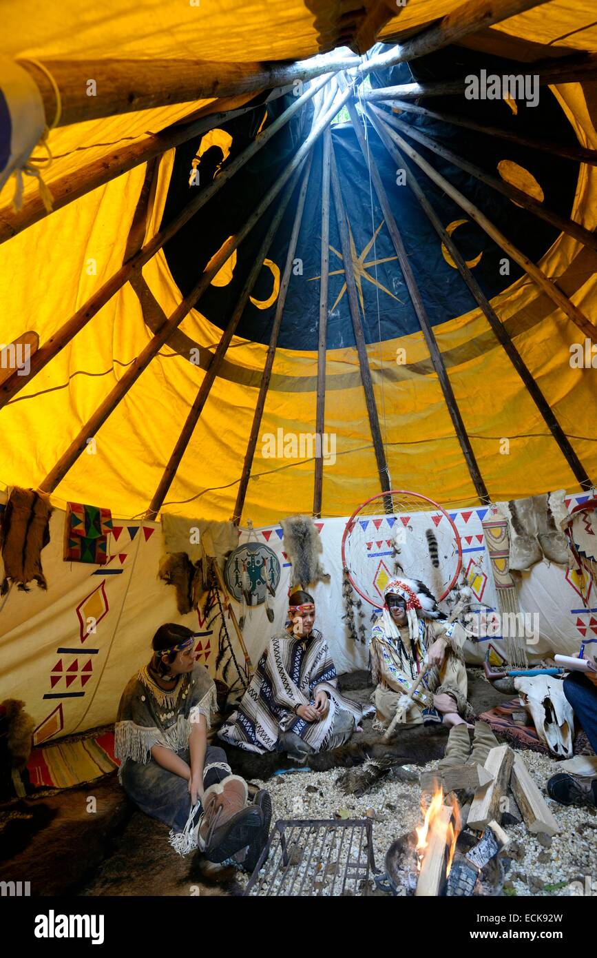 France, Meurthe et Moselle, Cirey sur Vezouze, Croc Blanc association,  camp, tipis, Indian animations Stock Photo - Alamy