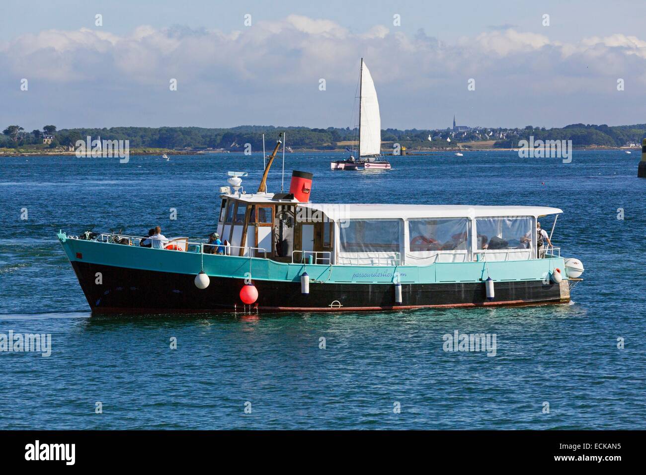 France, Morbihan, Arzon, Port Navalo, boats depart for cruises in the islands of the Gulf of Morbihan Stock Photo