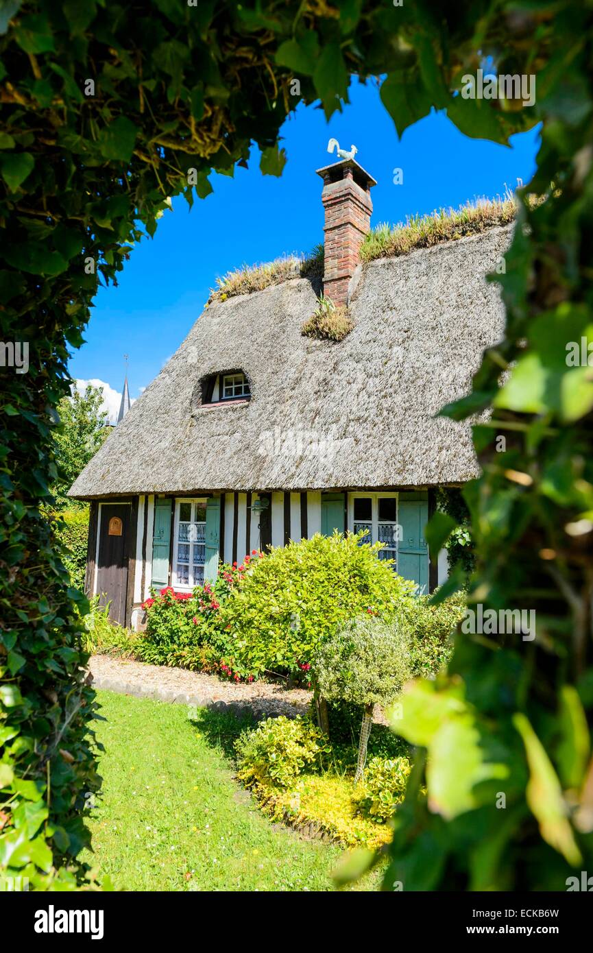 France, Eure, Marais Vernier region, Brotonne regional nature park, Vieux  Port and its traditional houses on the banks of the Seine river Stock Photo  - Alamy