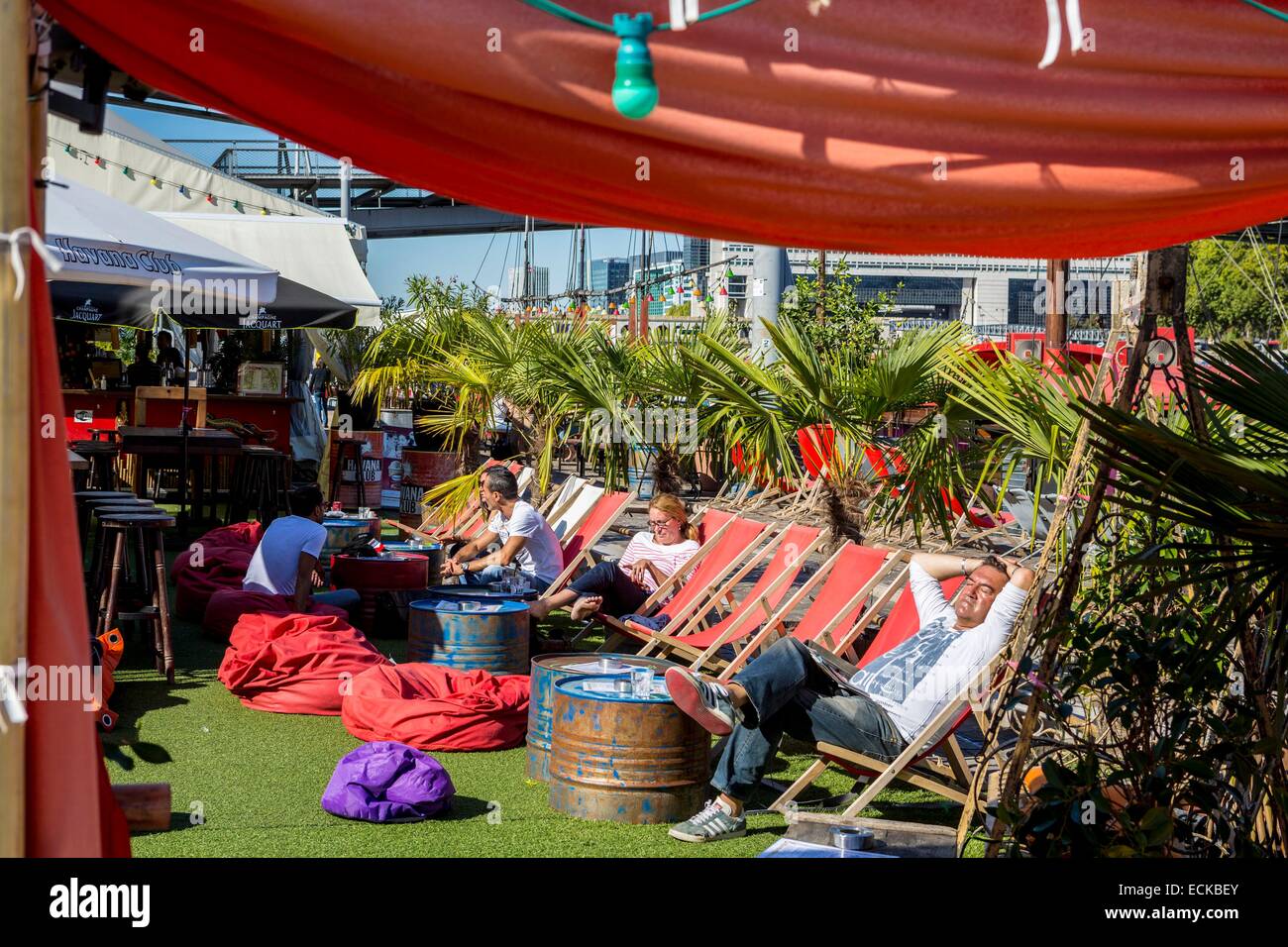France, Paris, the Seine in the 13th arrondissement, beach bar during
