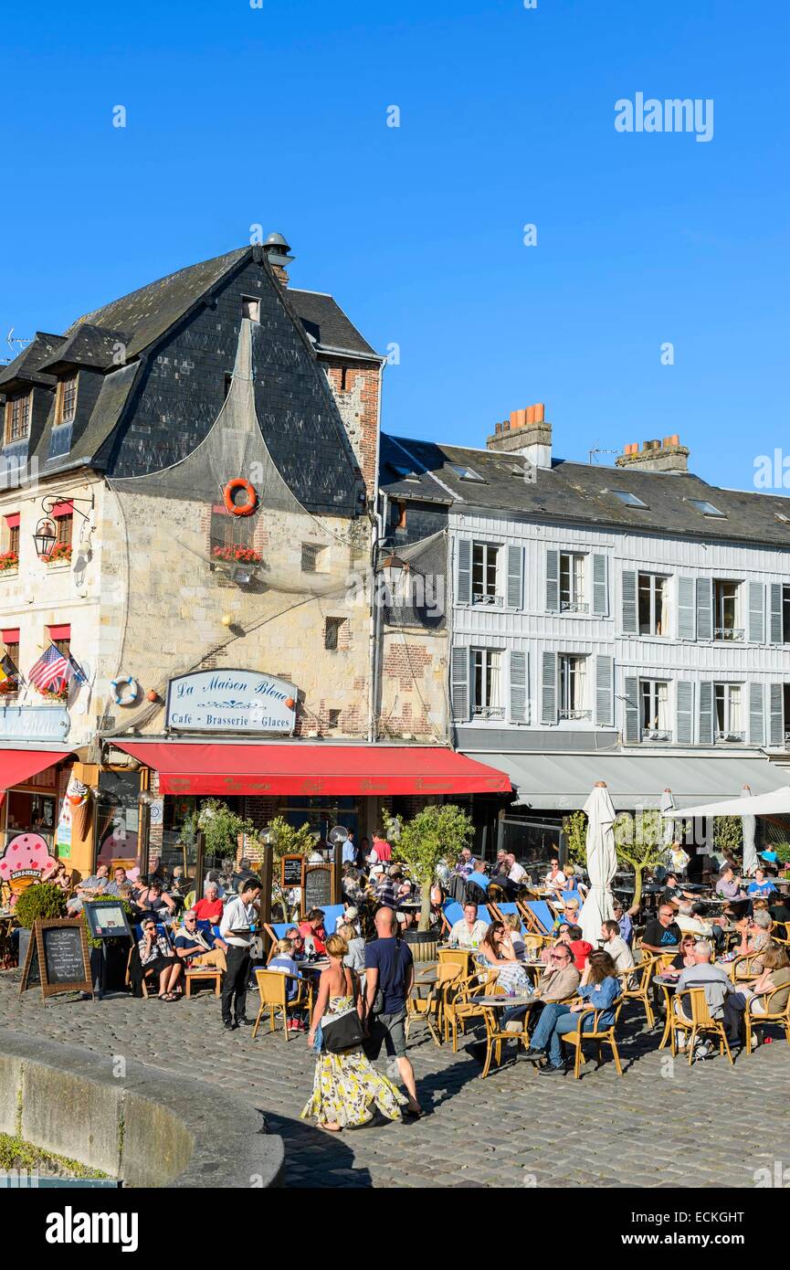 France, Calvados, Pays d'Auge, Honfleur and its picturesque harbour, Old Basin and the Quai Saint Etienne, restaurant La Maison Bleue Stock Photo