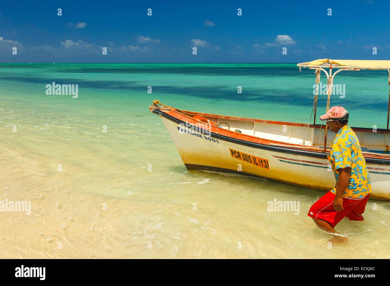 Mauritius, Rodrigues Island, ile aux Cocos (Cocos island), boat landing