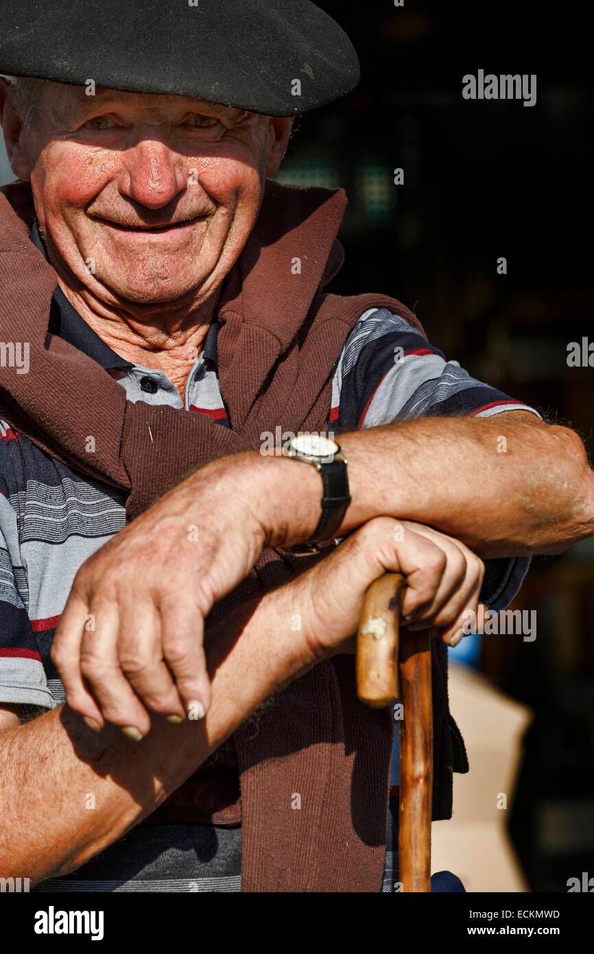 Traditional basque beret hi-res stock photography and images - Alamy