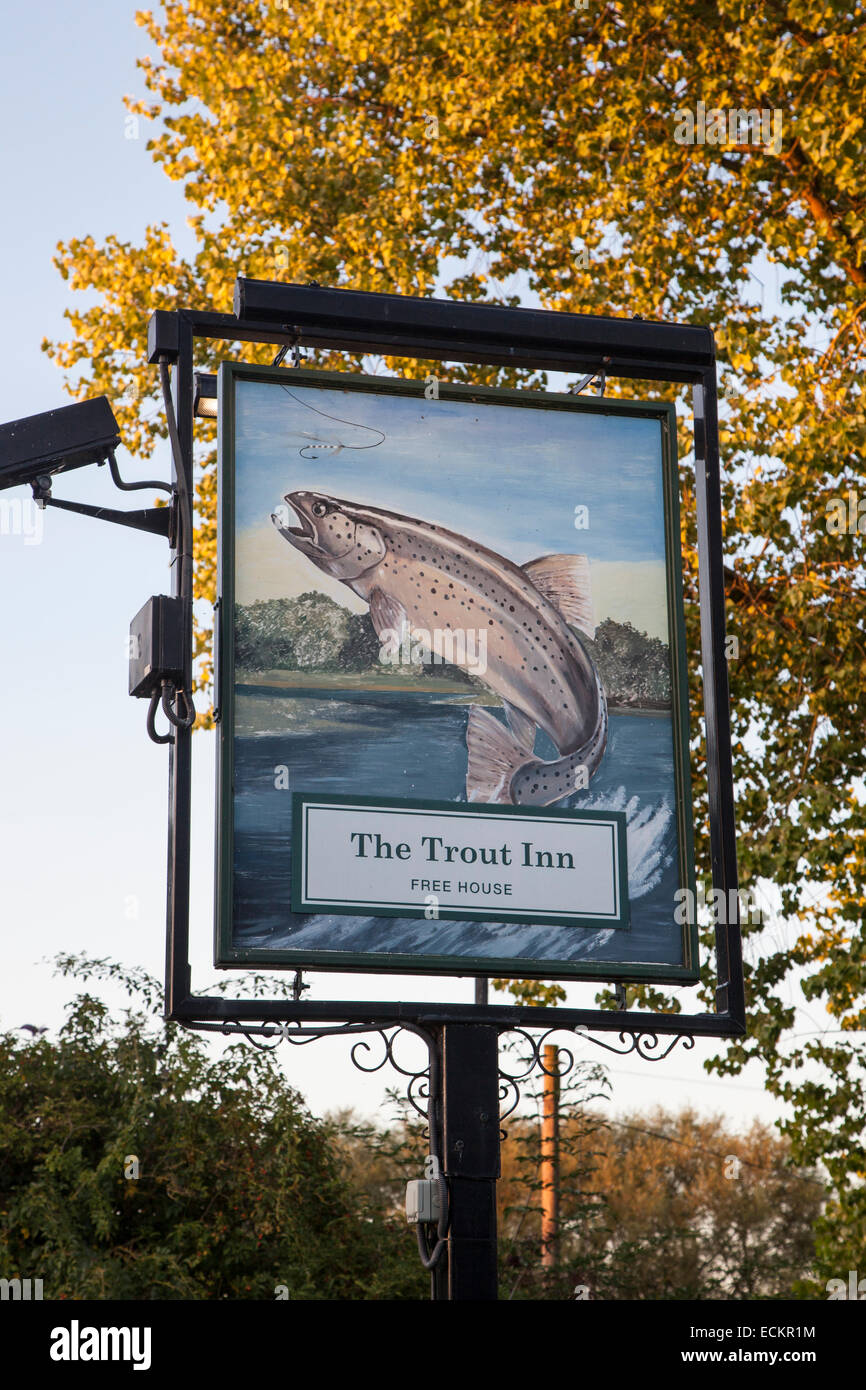 Sign for 'The Trout Inn', Wolvercote, Oxford, UK.  Featured in the TV series 'Morse' Stock Photo