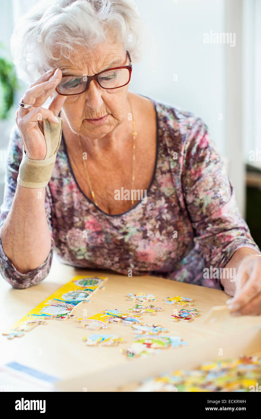 roblox stage old man old woman face puzzle roblox stage old man old woman face puzzle