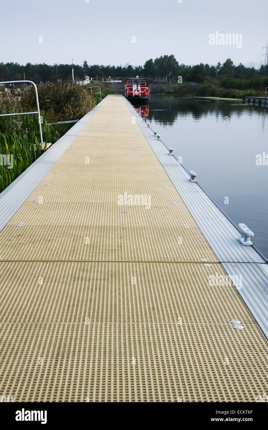 Floating pontoon walkway Forth and Clyde Canal Stock Photo