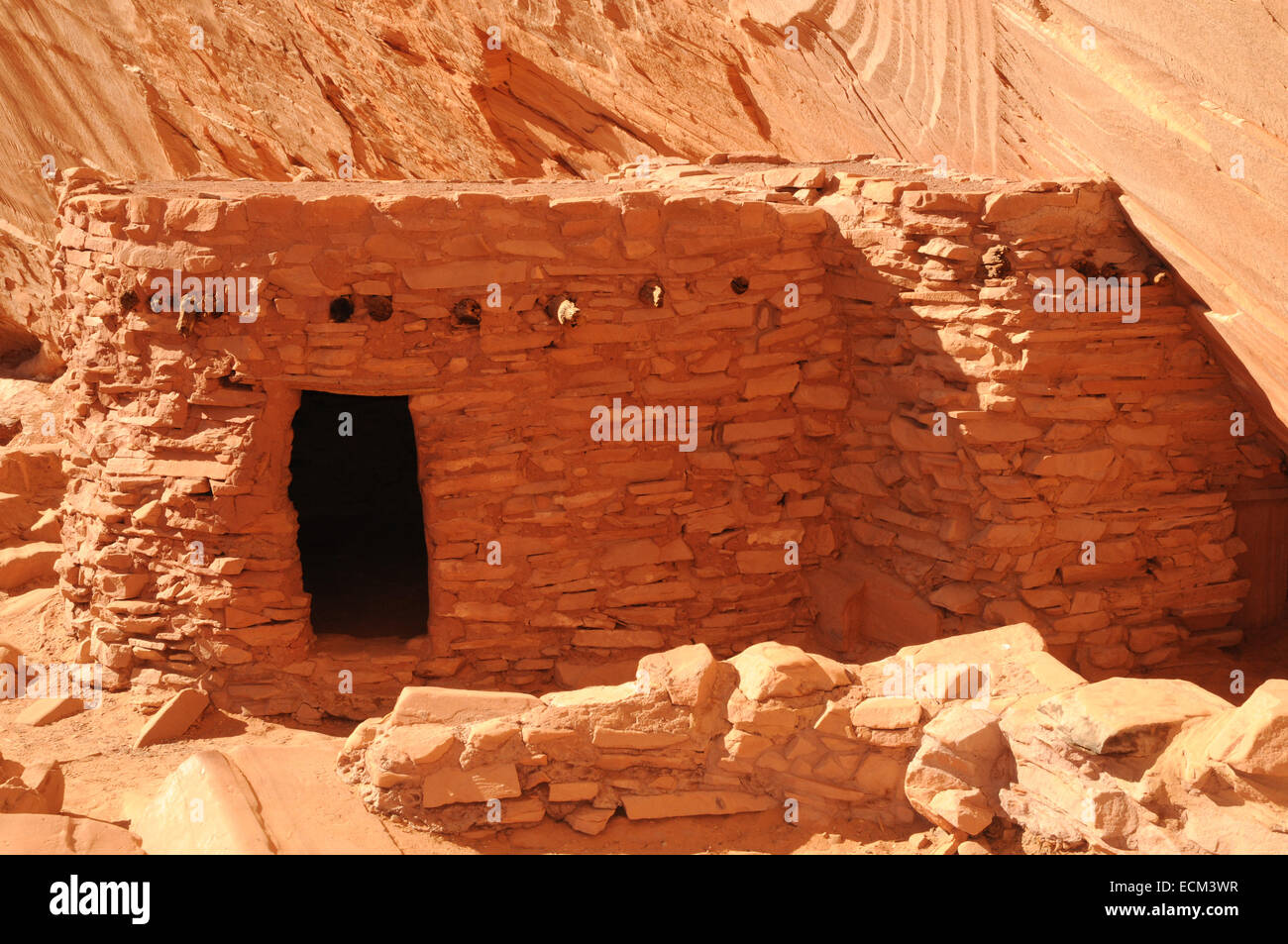 Cliff dwellings occupied by the Puebloan peoples in the State of Utah,  South West of the USA. Stock Photo